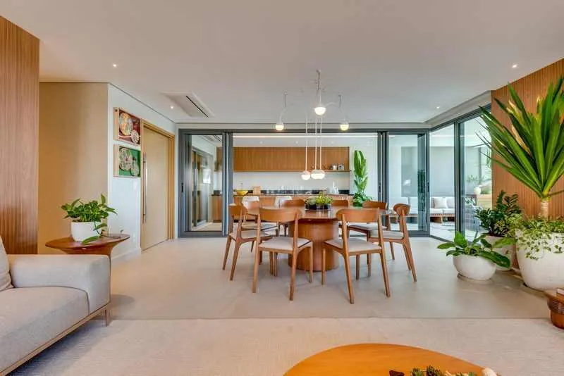 Exclusividade e Design: Opus Penthouse Decorado de 268,81 m² no Marista!